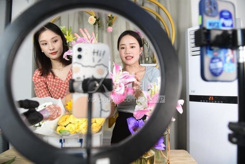 鲜花直播下载苹果版的简单介绍-第2张图片-太平洋在线下载